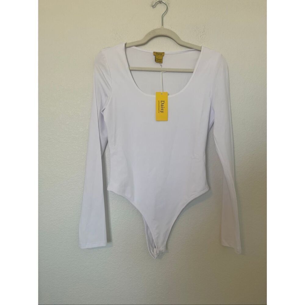 Daisy White Long Sleeve Scoop Neck Bodysuit size Large NWT